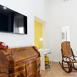 Apartamento Santa Patrizia A Chiaia *